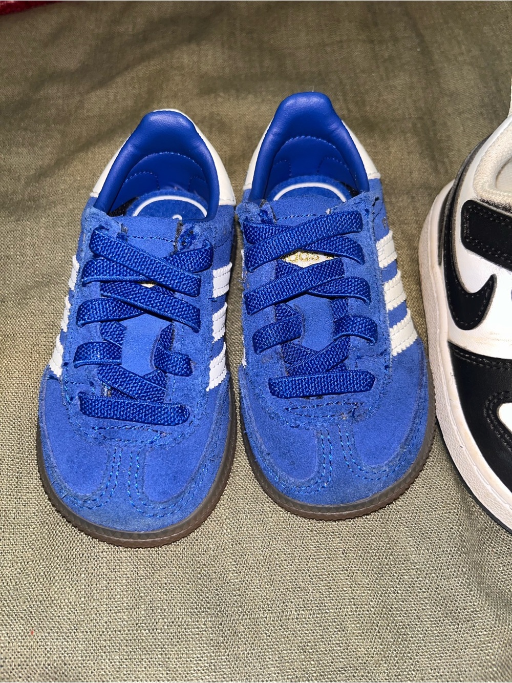 10 pairs of toddler size 5 shoes - Picture 12 of 14